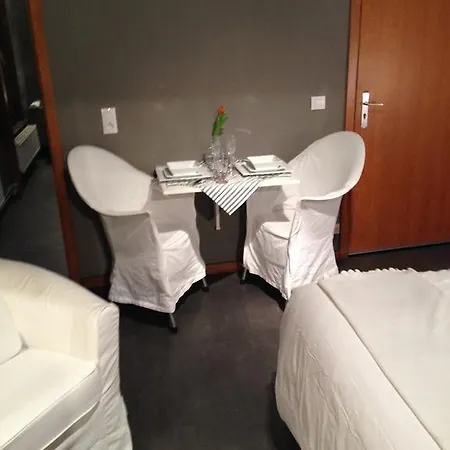 Dirk Suites Antuérpia