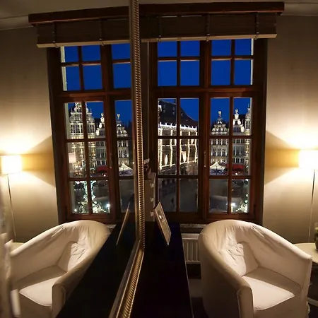 Dirk Suites