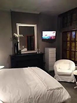 Dirk Suites Apartamento *
